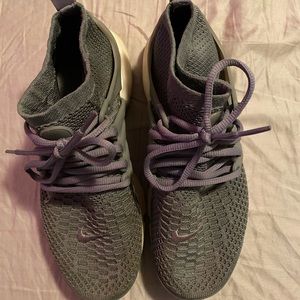 Grey Nike Prestos